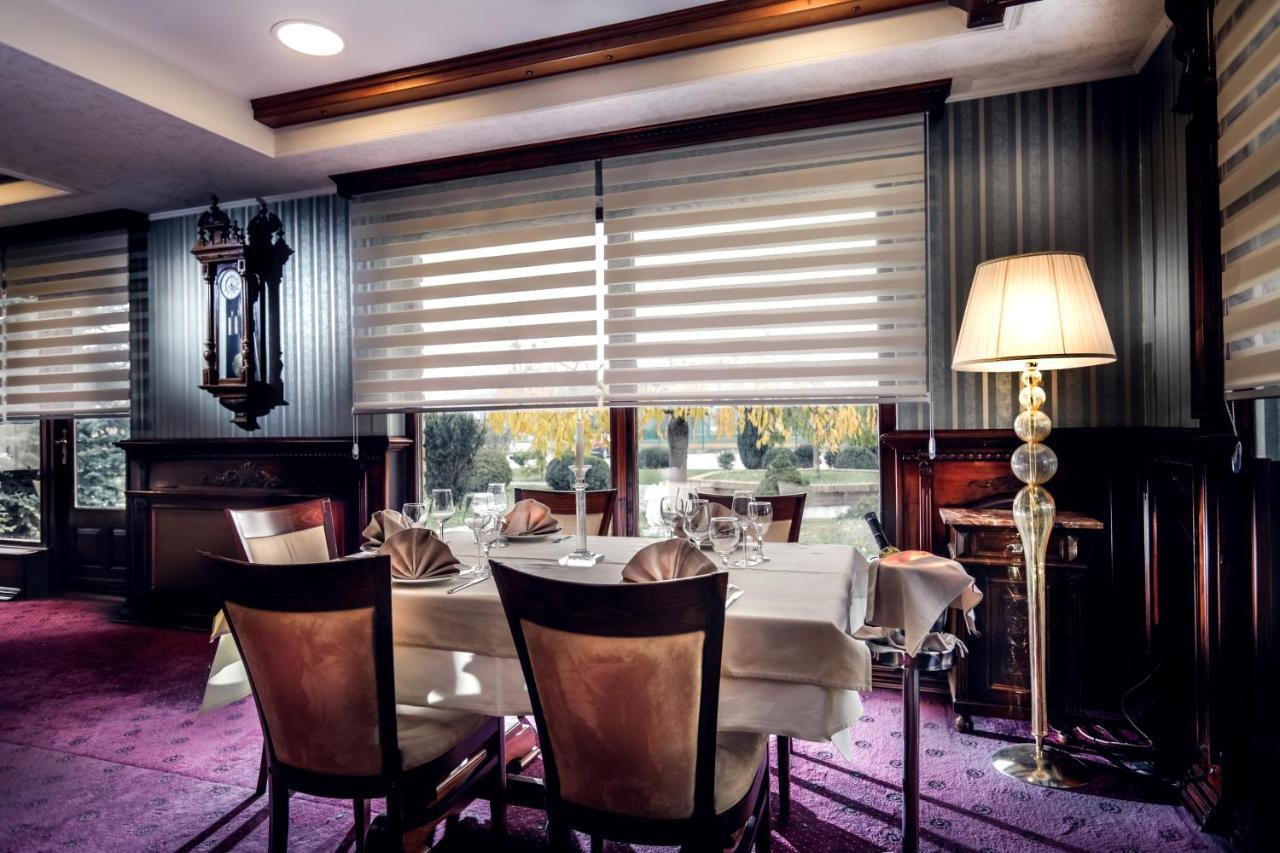 إيلوك Hotel Dunav المظهر الخارجي الصورة