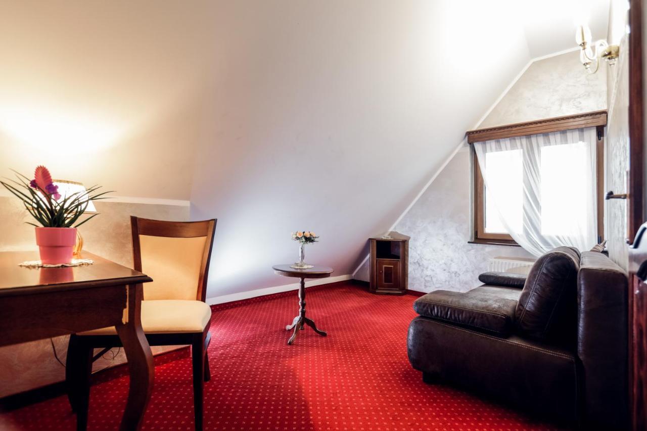 إيلوك Hotel Dunav المظهر الخارجي الصورة