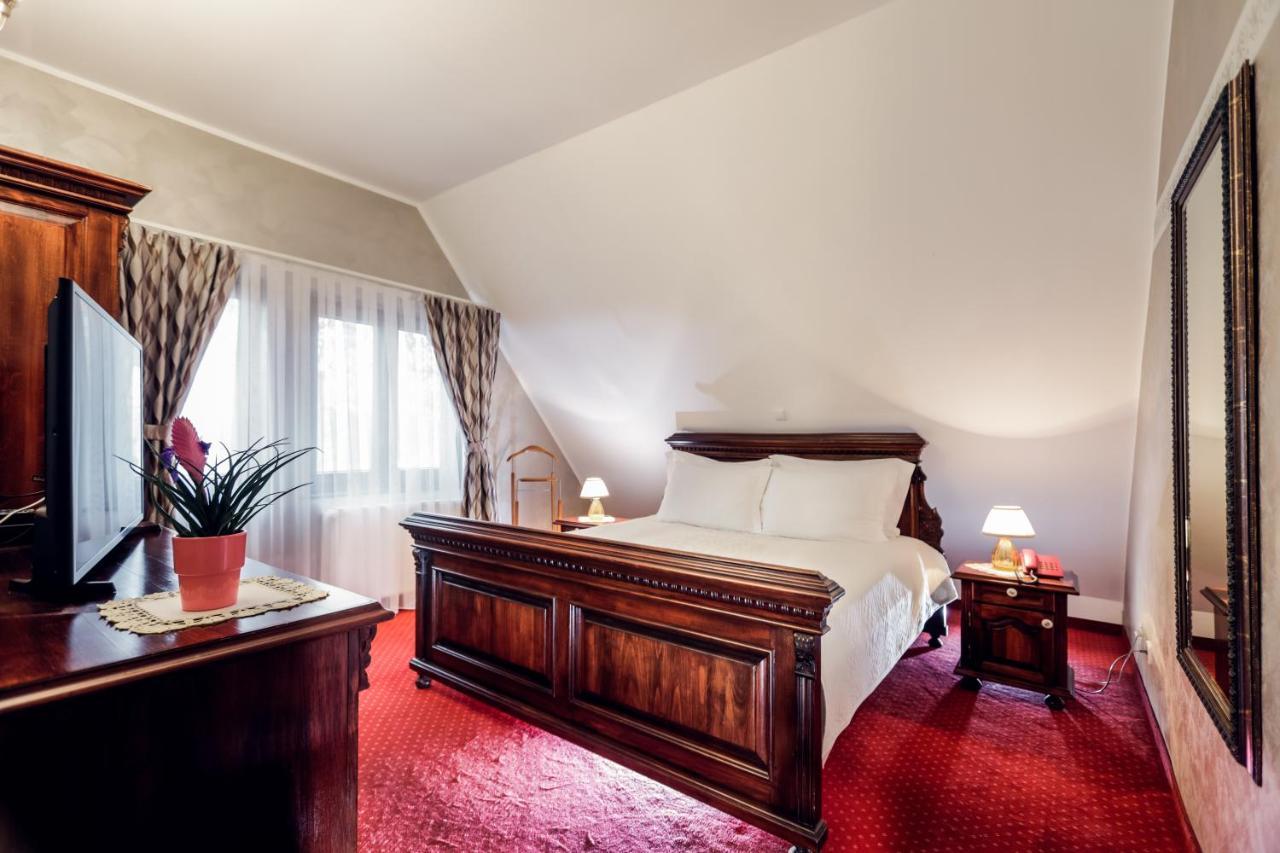 إيلوك Hotel Dunav المظهر الخارجي الصورة