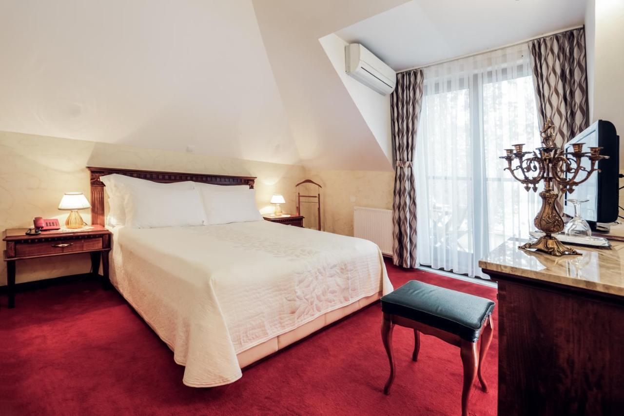إيلوك Hotel Dunav المظهر الخارجي الصورة