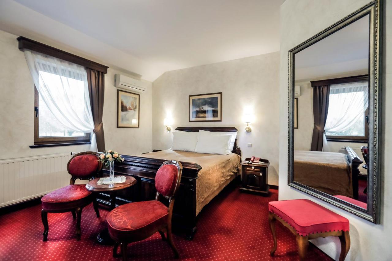 إيلوك Hotel Dunav المظهر الخارجي الصورة