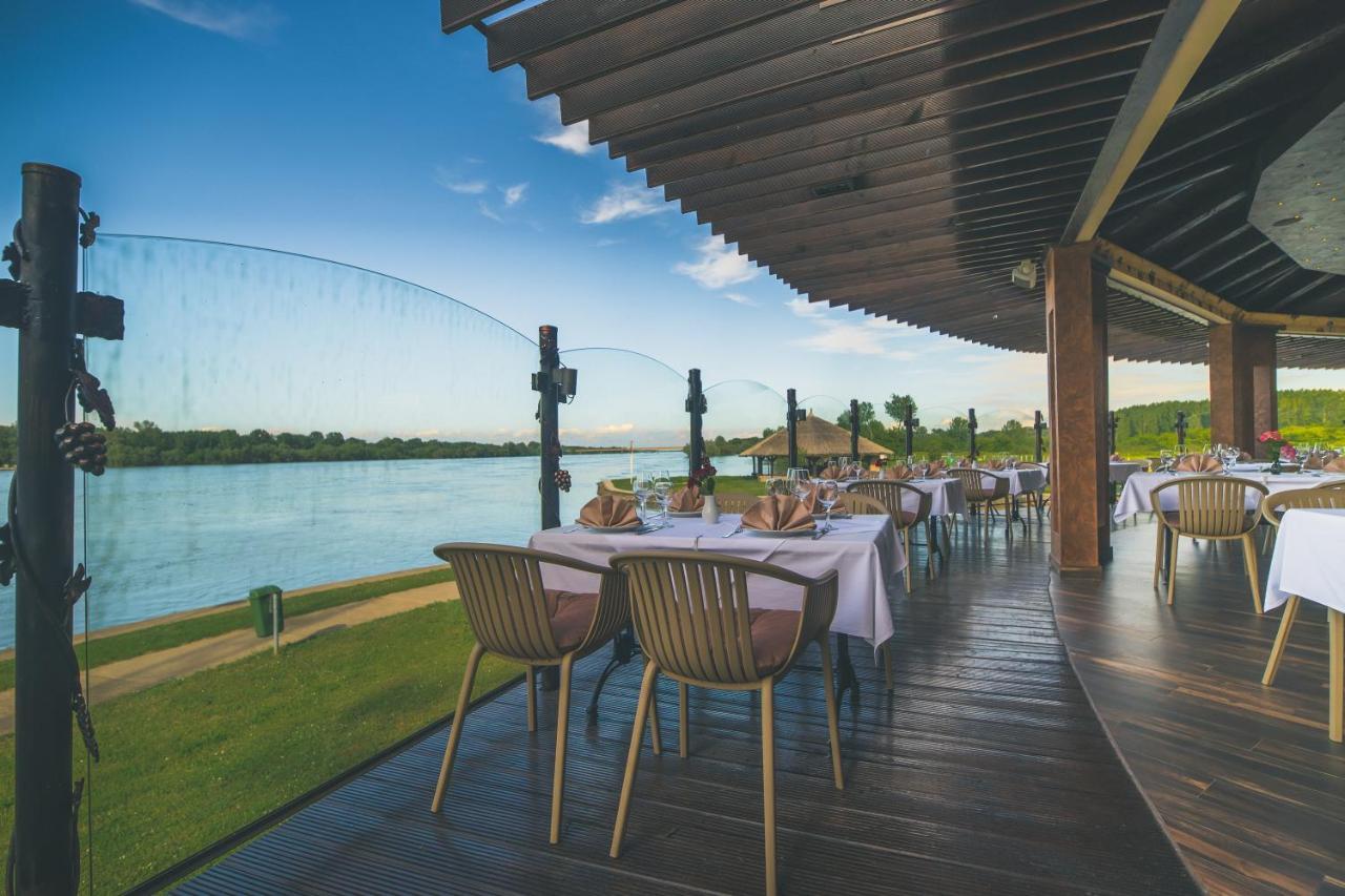 إيلوك Hotel Dunav المظهر الخارجي الصورة